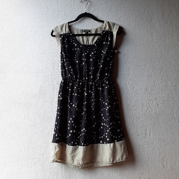 BeBop Dresses & Skirts - Heart Print Dress